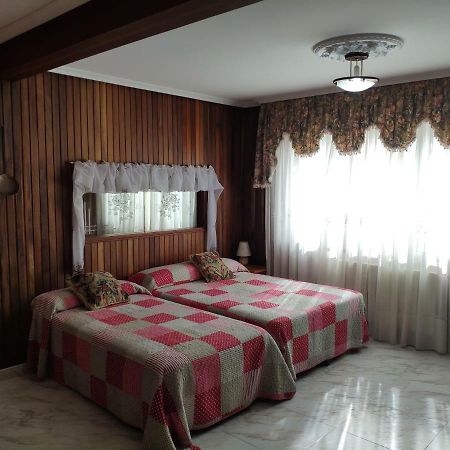 Apartamentos El Calleju Оренья Экстерьер фото